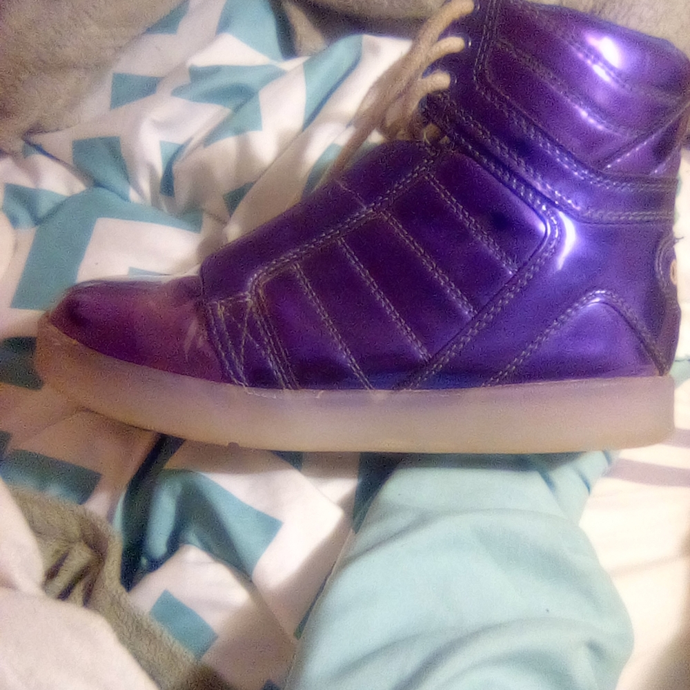 Shoes - Picture 8 of 8